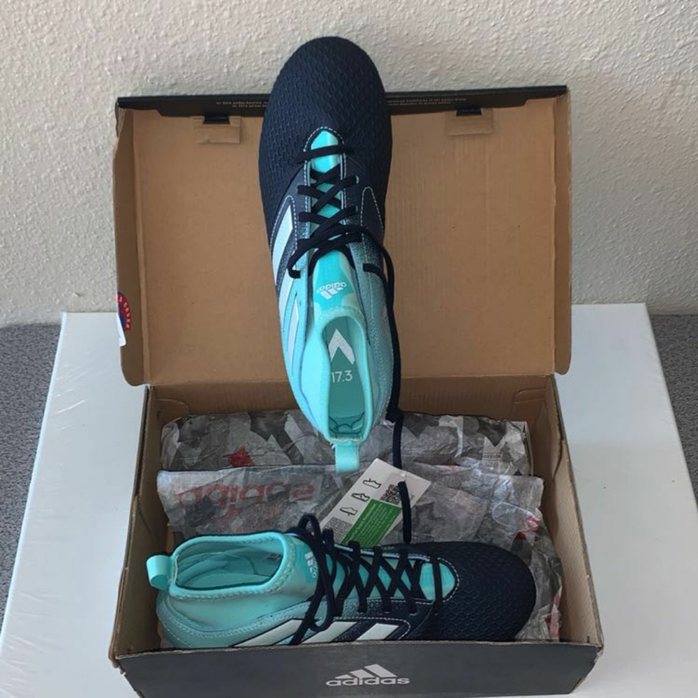 Adidas Ace 17.3 cleats ( Youth 5.5)